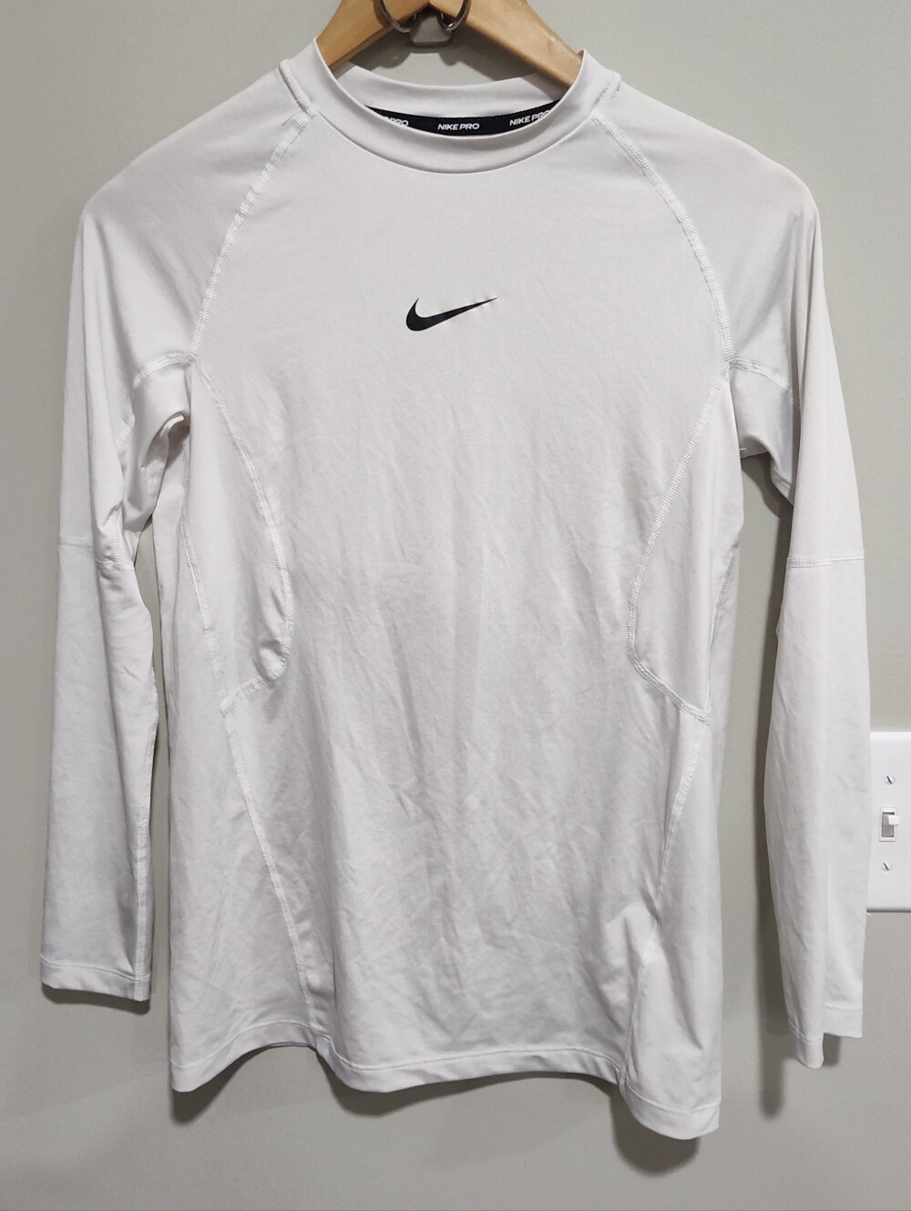 Nike Pro Big Kids' (Boys') Dri-FIT Long-Sleeve Shirt (White) Large, FJ6822-100